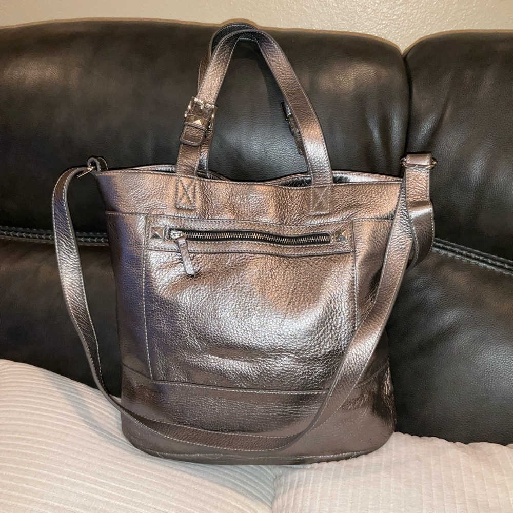 Halogen Metallic silver/grey tote